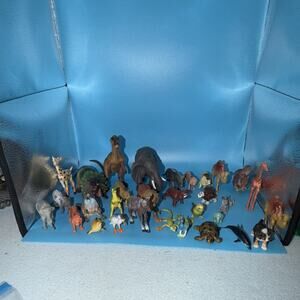 Assorted Plastic Animal & Dinosaur Figure Lot Educational Toys Ages 4-11